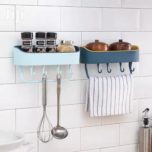 4pcs Bathroom Shelves With Hooks - thumbnail 10