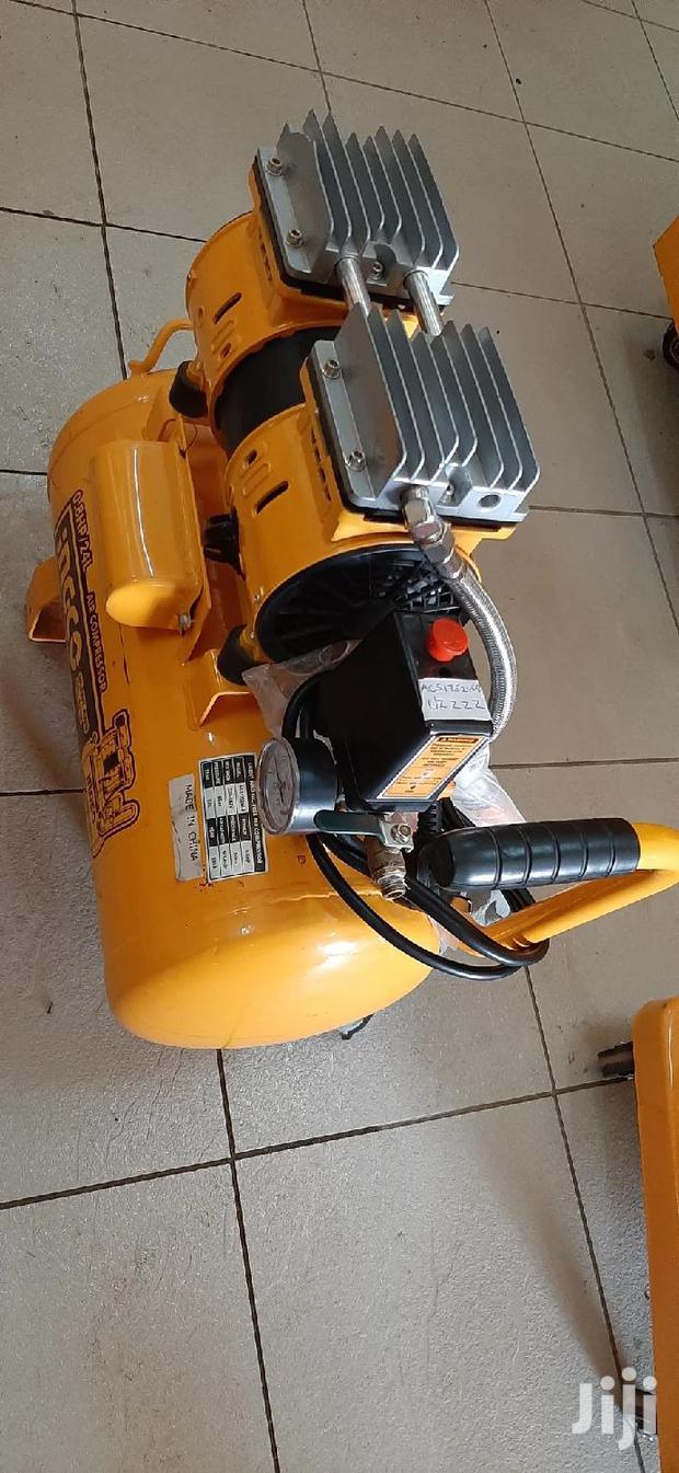 Silent Compressor 24L - main view