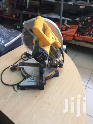 EX-UK Jcb Mitre Saw