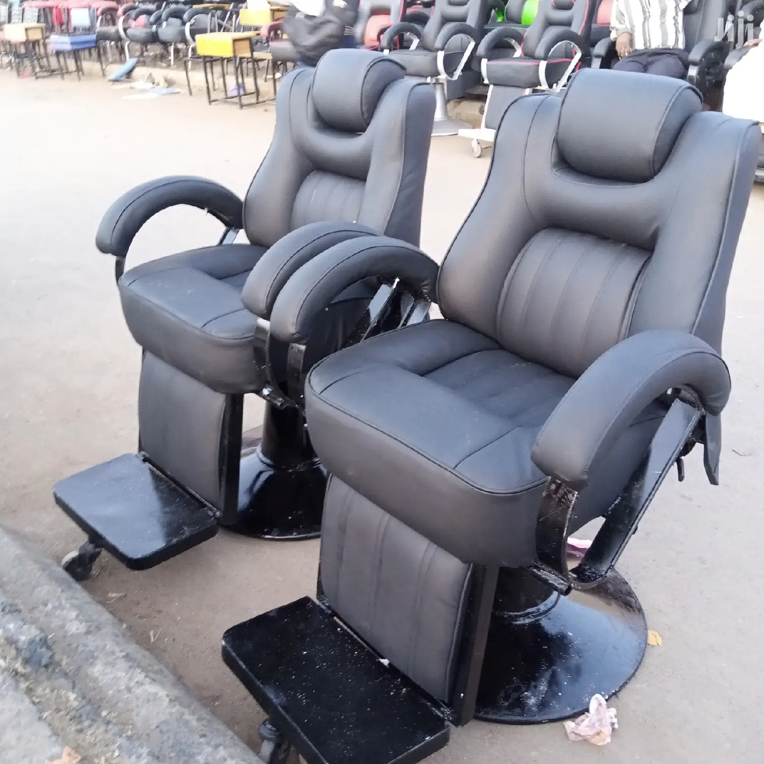 Plain Black Kinyozi Chair