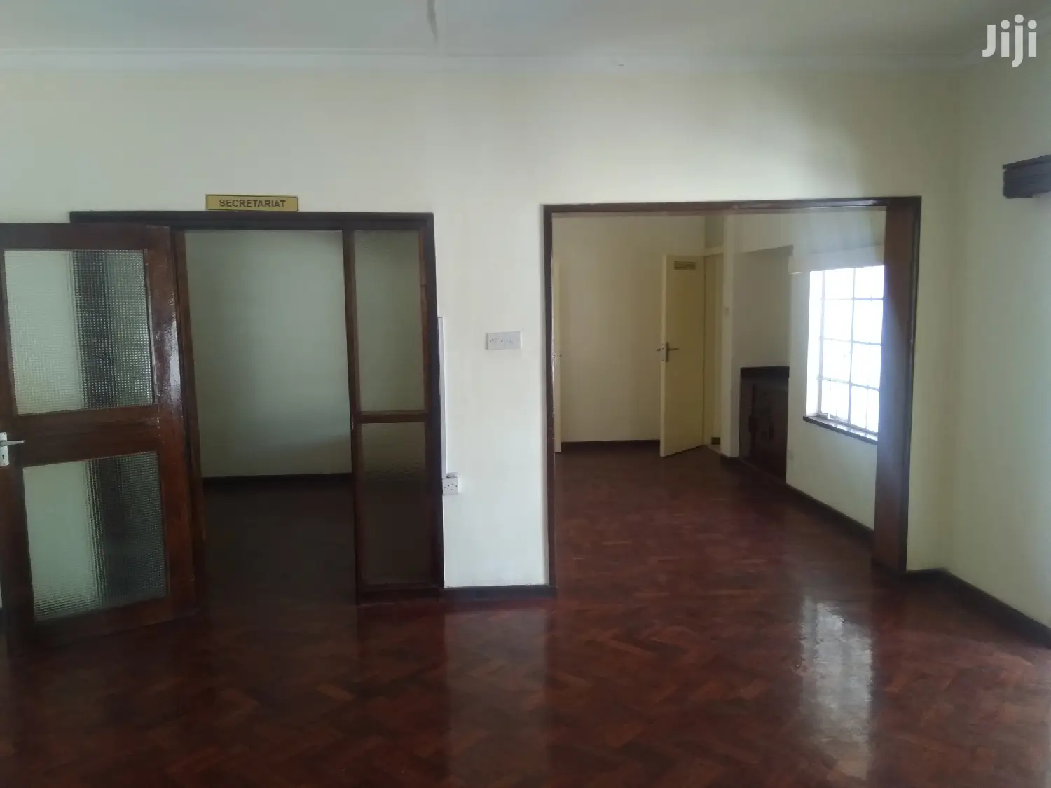 Amazing 11bedroomed Bungalow & 2no Dsq To Let