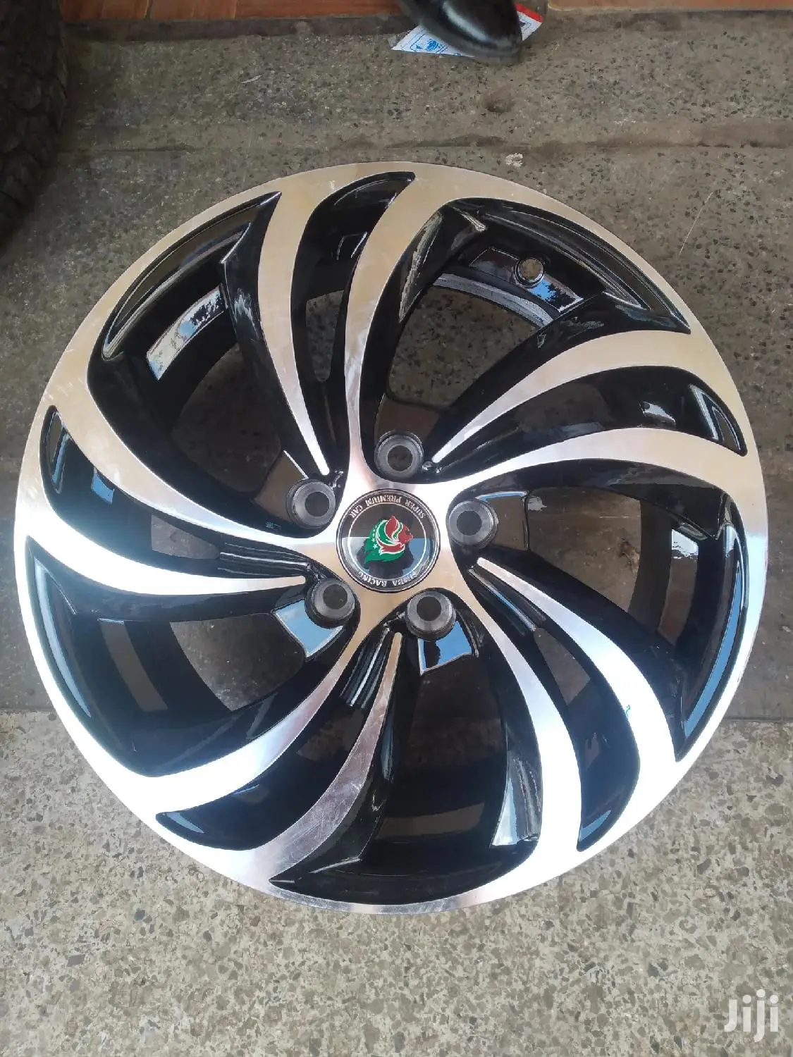 Strong and Durable Alloy Rims Set Size 15 Inch.
