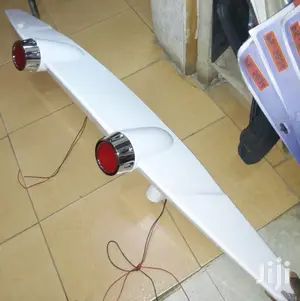 New Car Hatch-back Spoiler