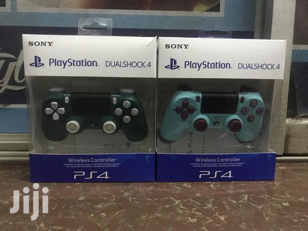 Play Station 4 Pads/Controllers - thumbnail 3