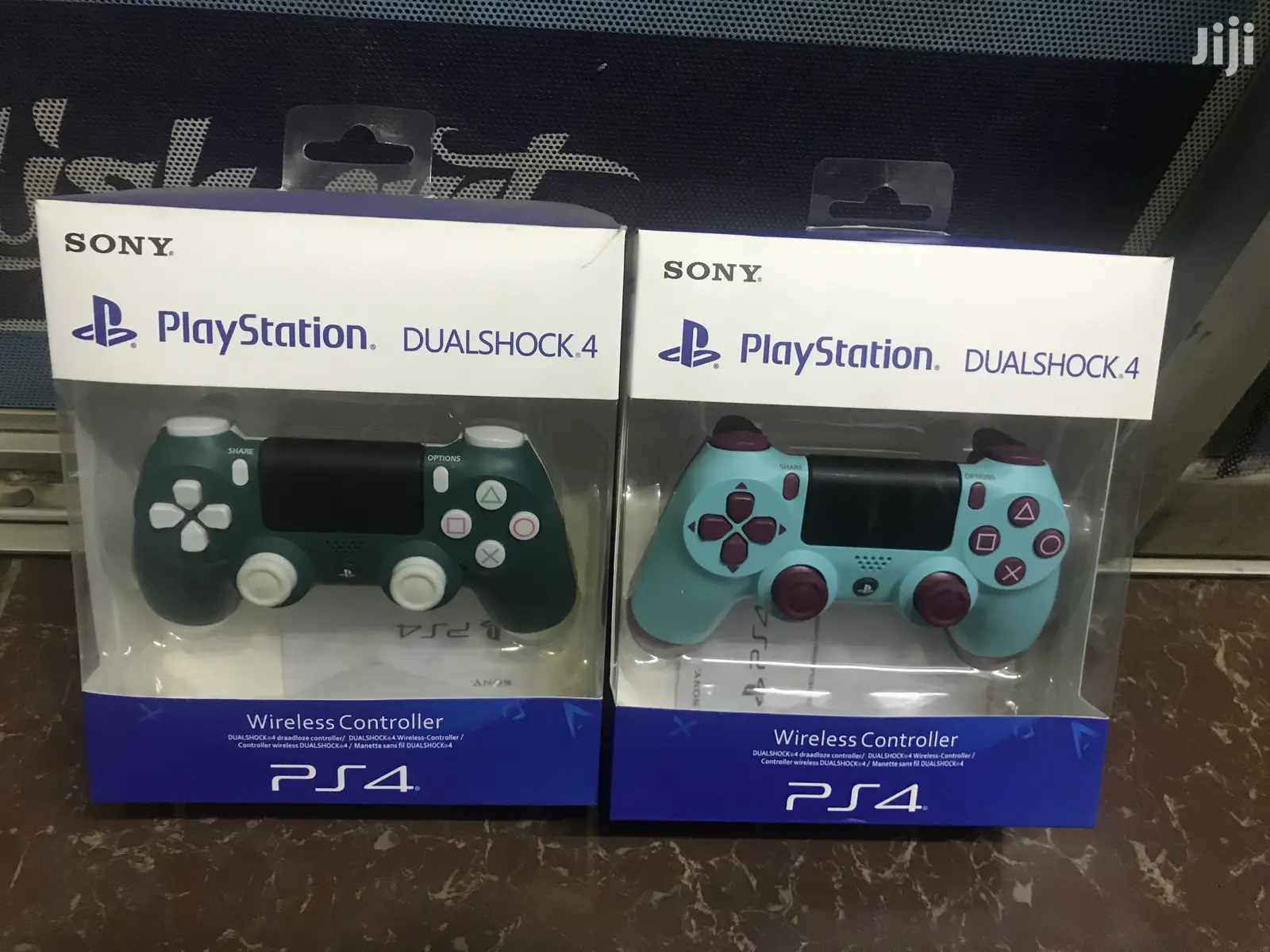 Play Station 4 Pads/Controllers