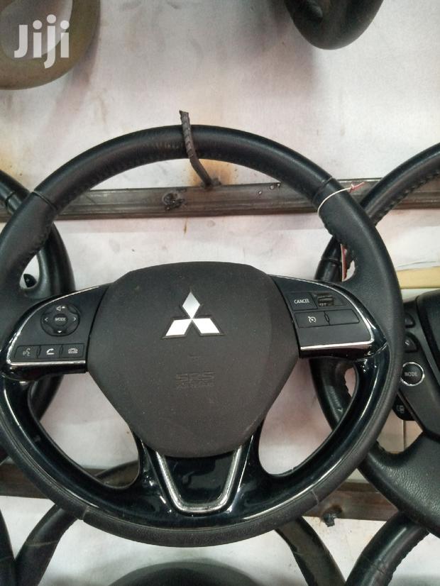 Mitsubishi Outlander - main view