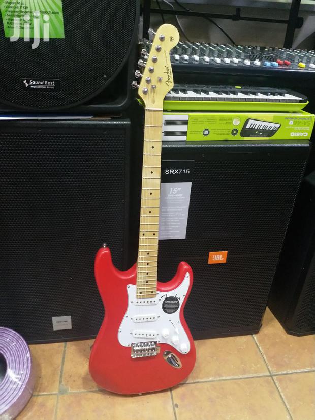 Electric Guitar Fender - main view