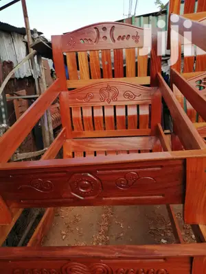 Mahogany Beds 4 by 6 Feets.