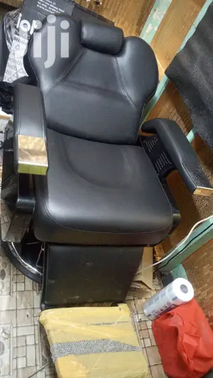Jumbo Barber Chair