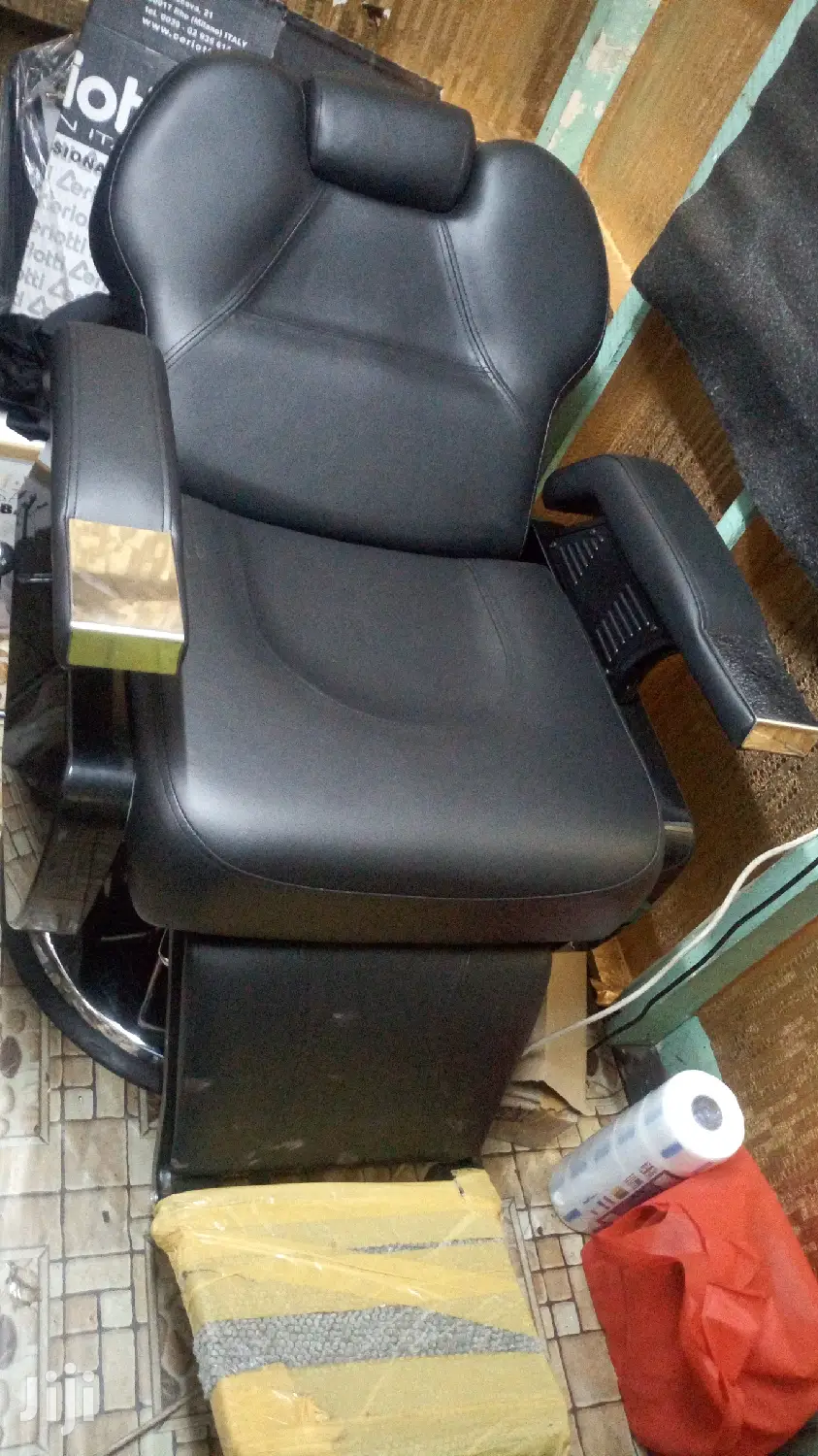 Jumbo Barber Chair