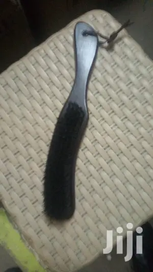 Kinyozi Brushes