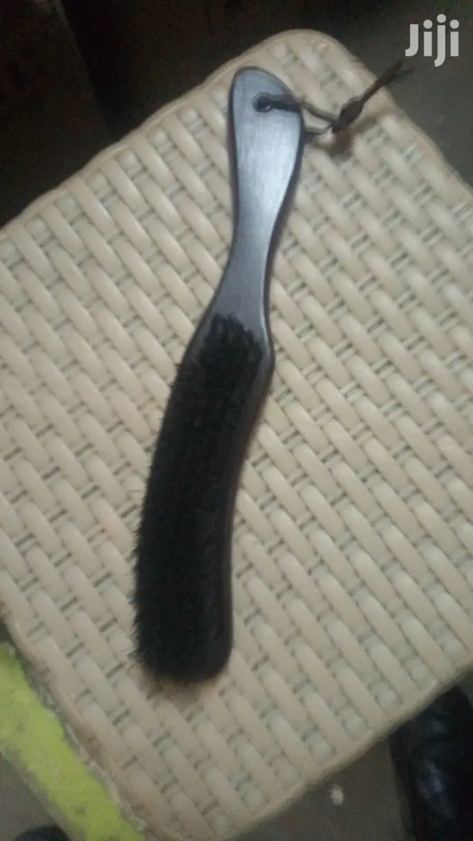 Kinyozi Brushes