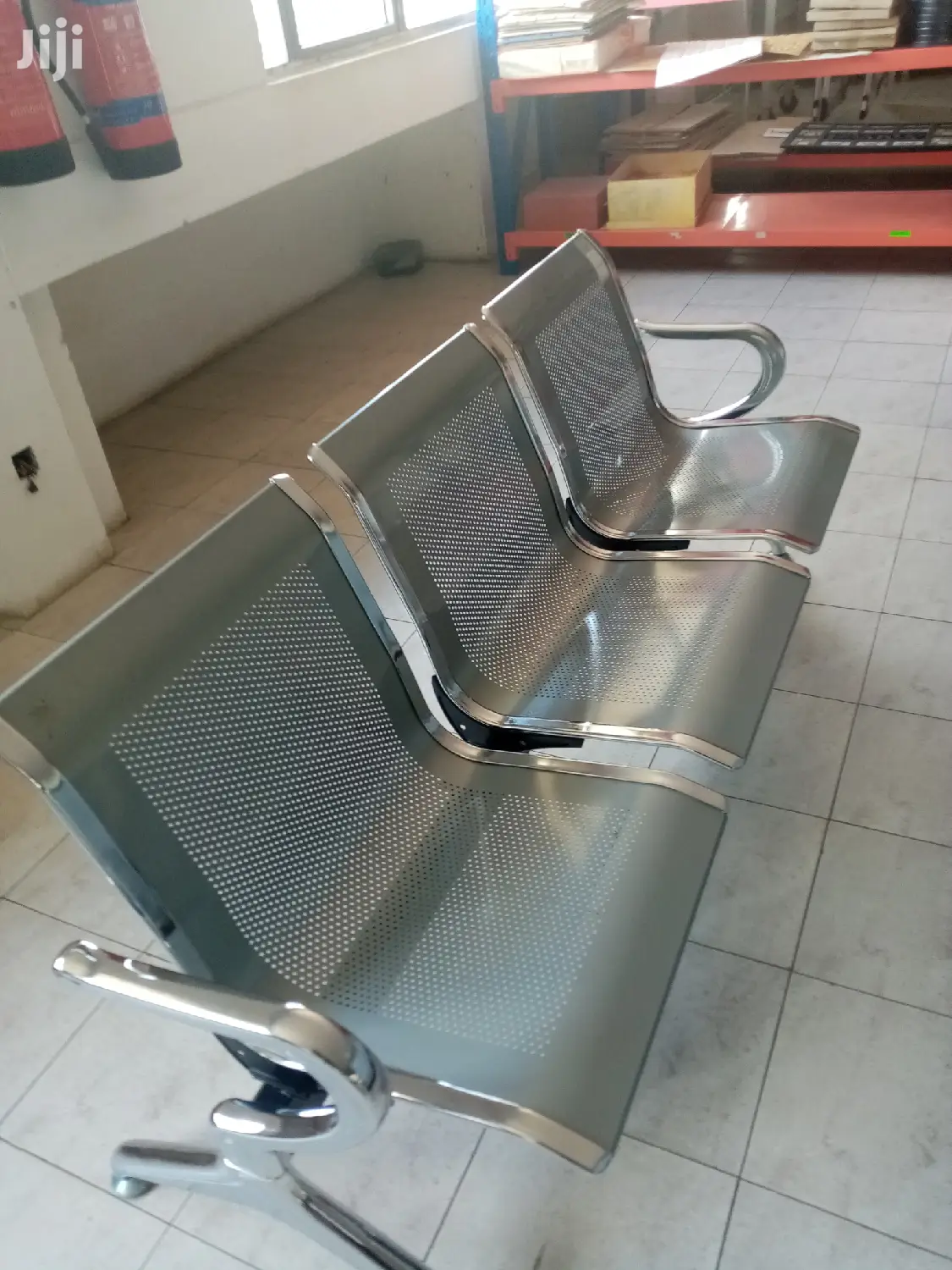 Non Padded Waiting Chair