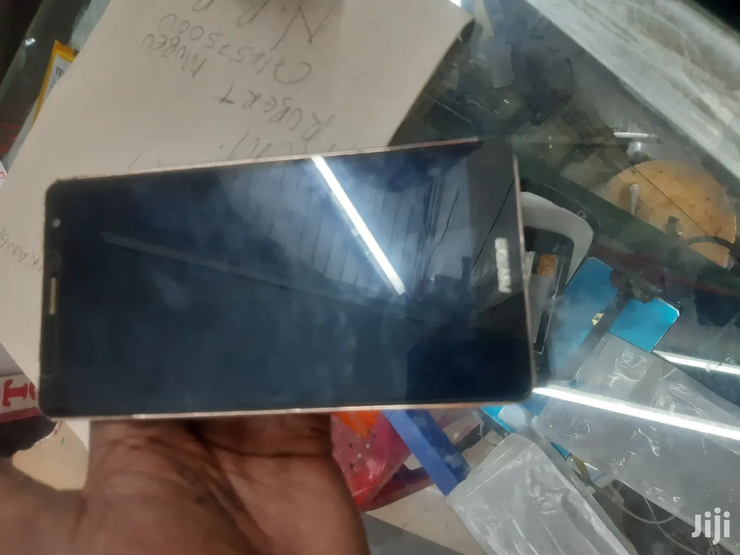 Techno Camon 11 Screens