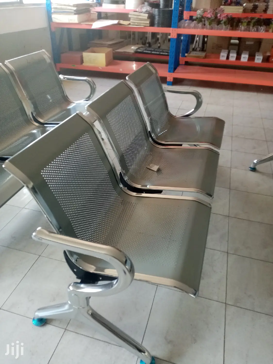 Silver Linked Non Padded Waiting Chair