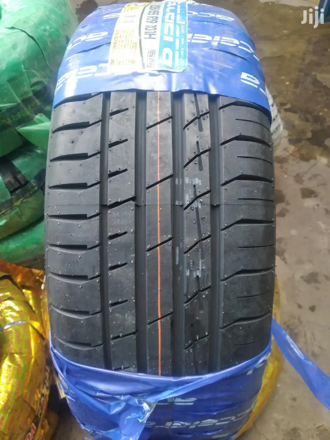 Accelera Tires Sizes 235/55r18 Made in Indonesia.