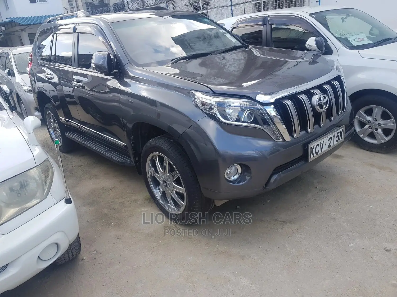 Toyota Land Cruiser Prado 2012 Gray