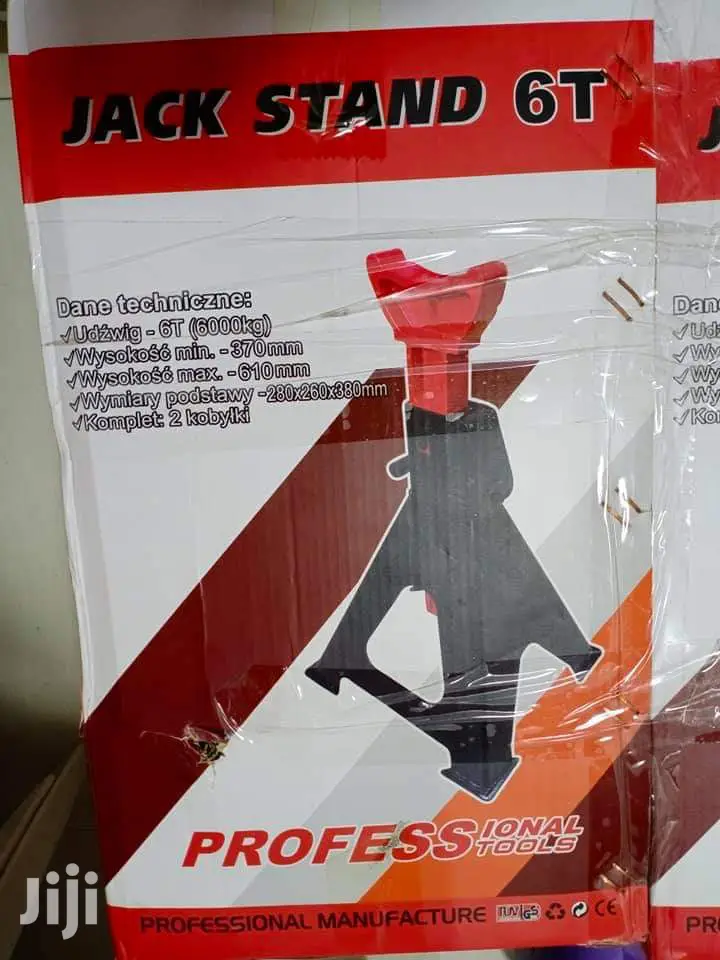 Brand New 6ton Stand Jacks Pair