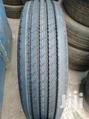 Bridgestone Tires Sizes 255/70r22.5 Tubeless.