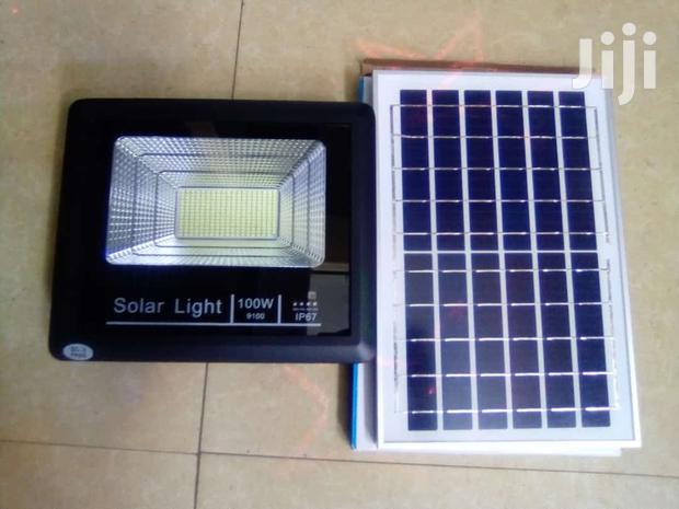100wrt Solar Floodlight - main view