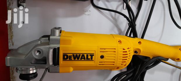Professional Dewalt 9inch Grinder - thumbnail 2