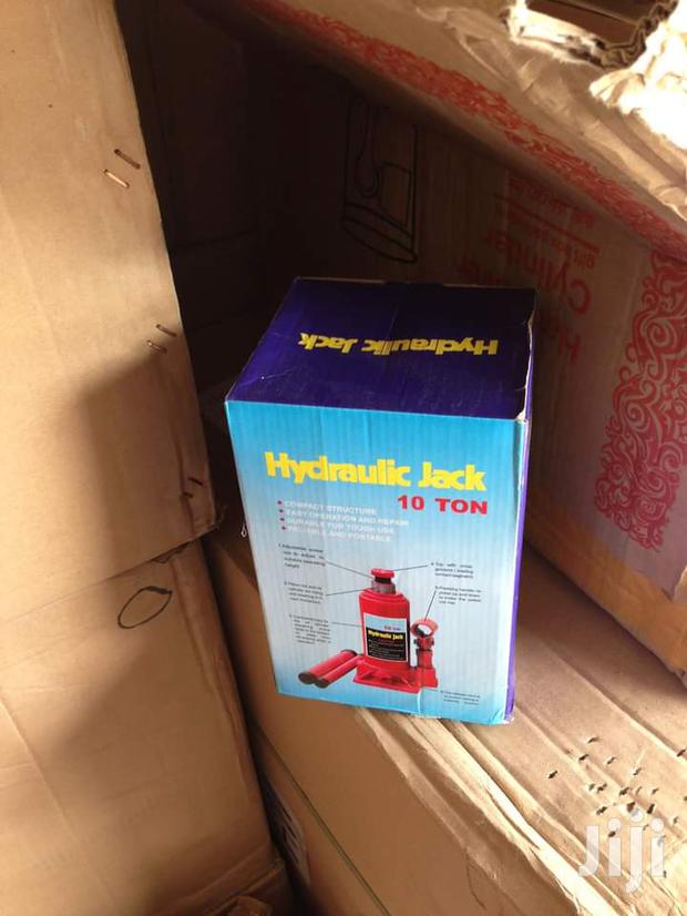 Brand New 10ton Bottke Hydraulic Jack - thumbnail 2