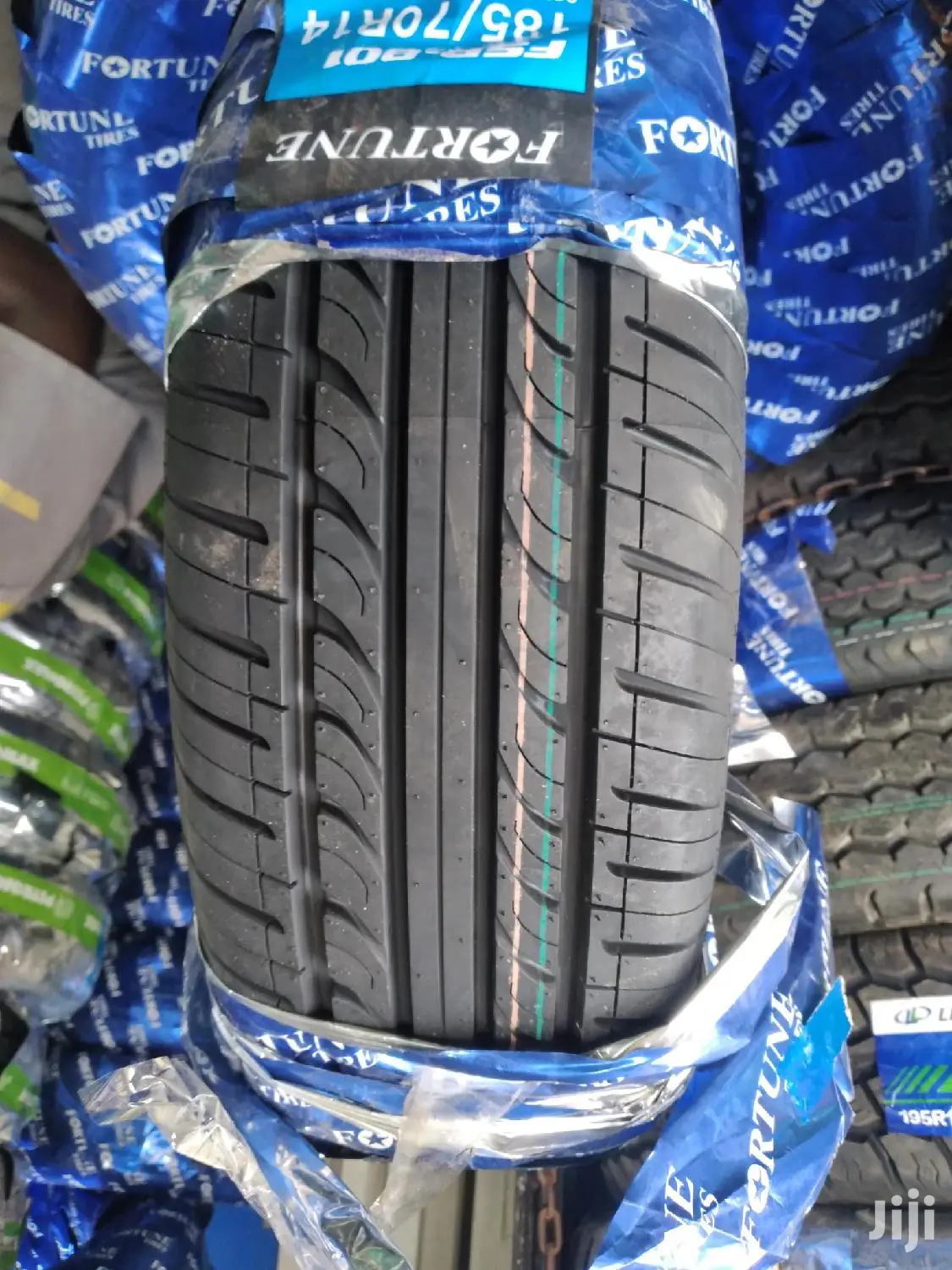 Fortune Tires Sizes 185/70r14 Radial Tubeless.