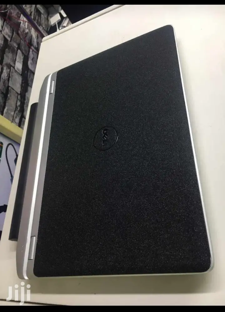 Laptop Dell Latitude E6220 4GB Intel Core I5 HDD 320GB