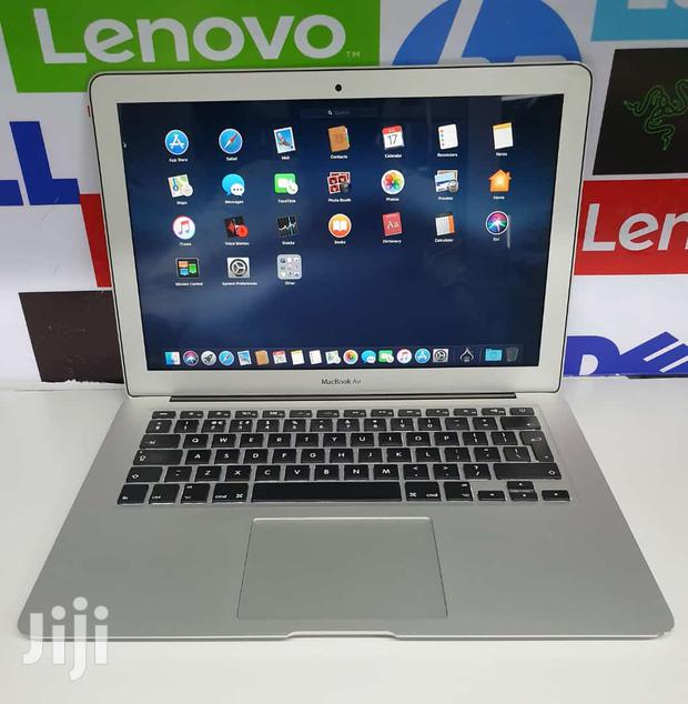 Laptop Apple MacBook Air 4GB Intel Core 2 Duo SSD 128GB - main view