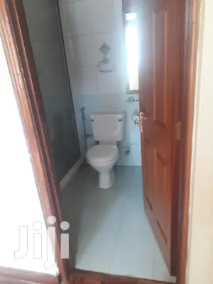 Spacious Bedsitter In Kilimani