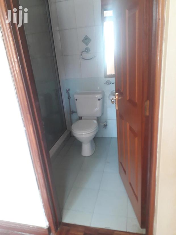 Spacious Bedsitter In Kilimani - thumbnail 4