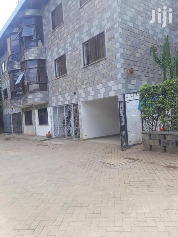 Spacious Bedsitter In Kilimani - thumbnail 5