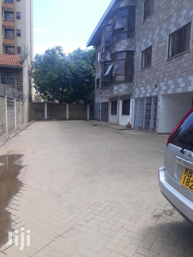 Spacious Bedsitter In Kilimani - main view