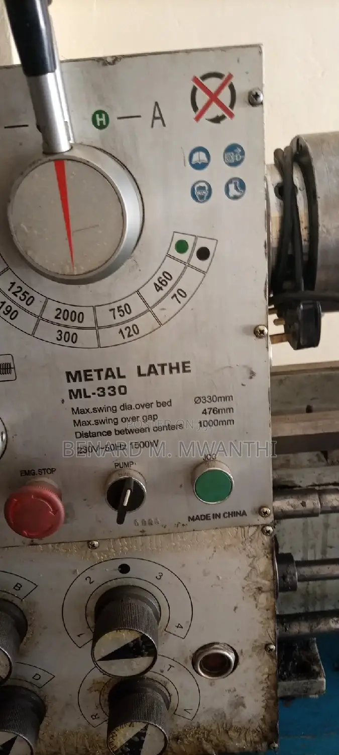Metal Lathe Machine