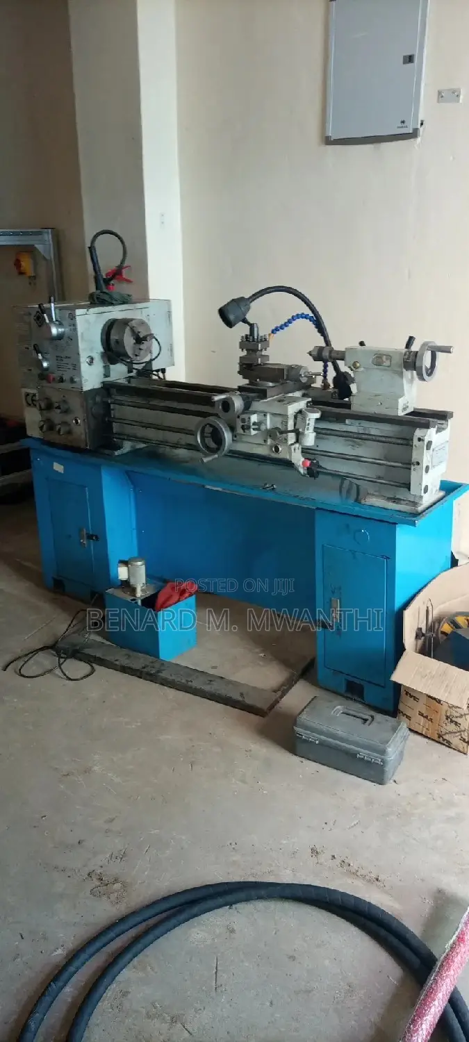Metal Lathe Machine