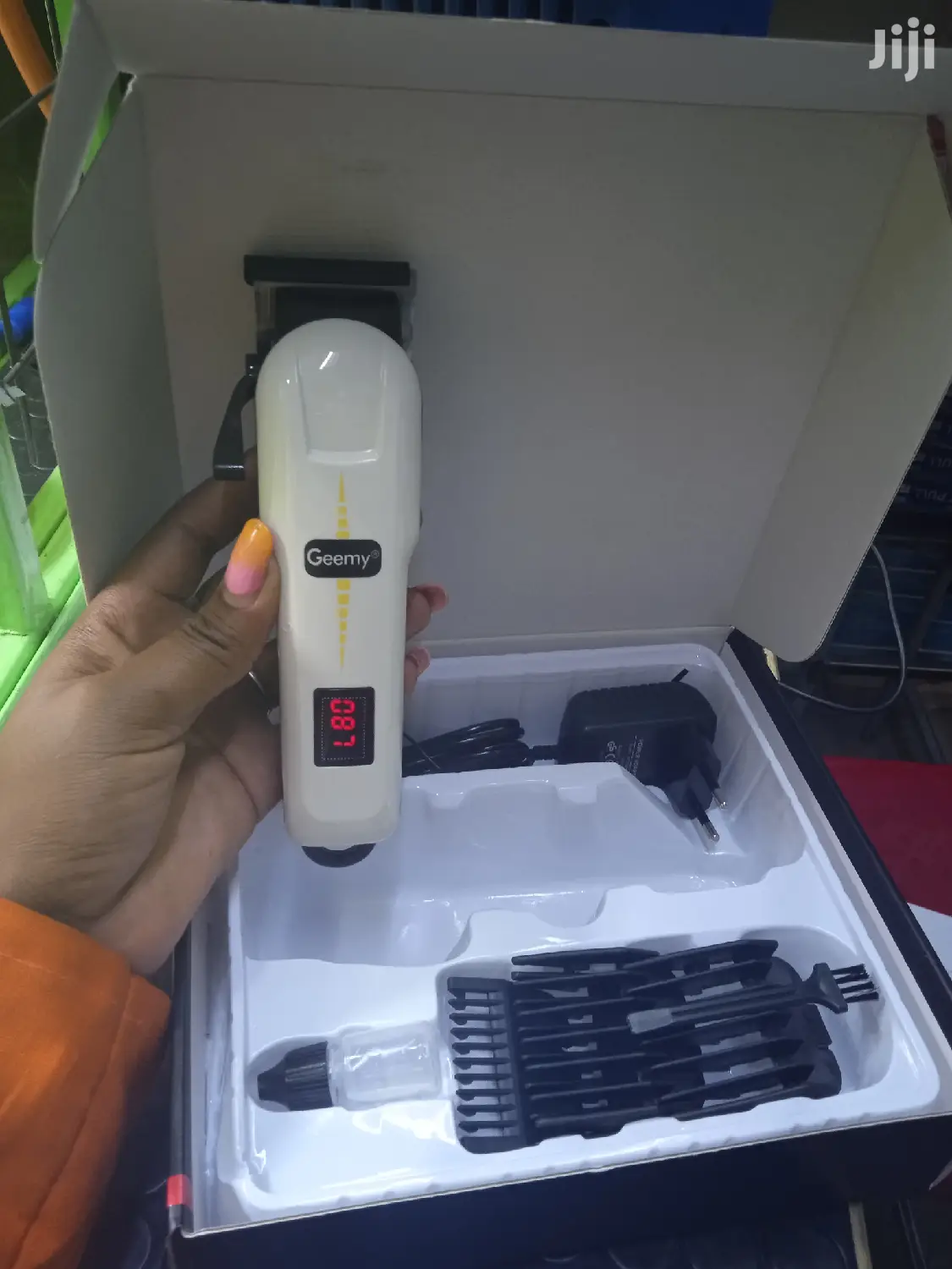 Geemy Proffessional Lcd Display Rechargeable Hair Clipper