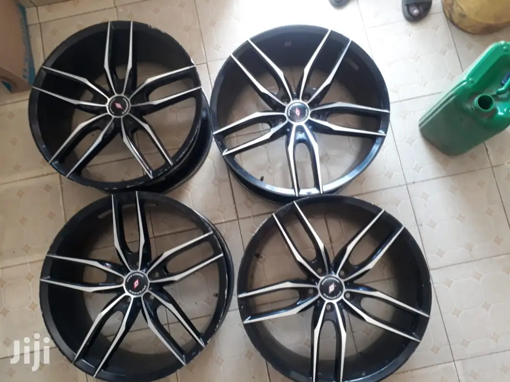Mark X/Mercedes/Alphard/Noah/Crv/Voxy 20" Rims Set