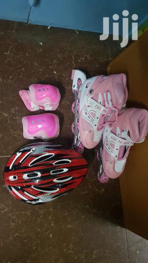 Skates Shoe,Helmet and Protective Hands Gear - main view
