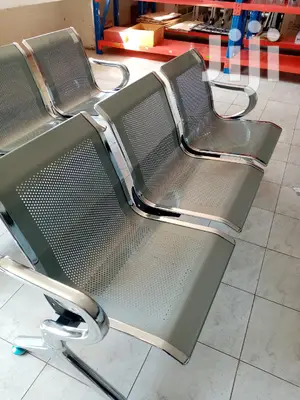 Non Padded Linked Waiting Bench