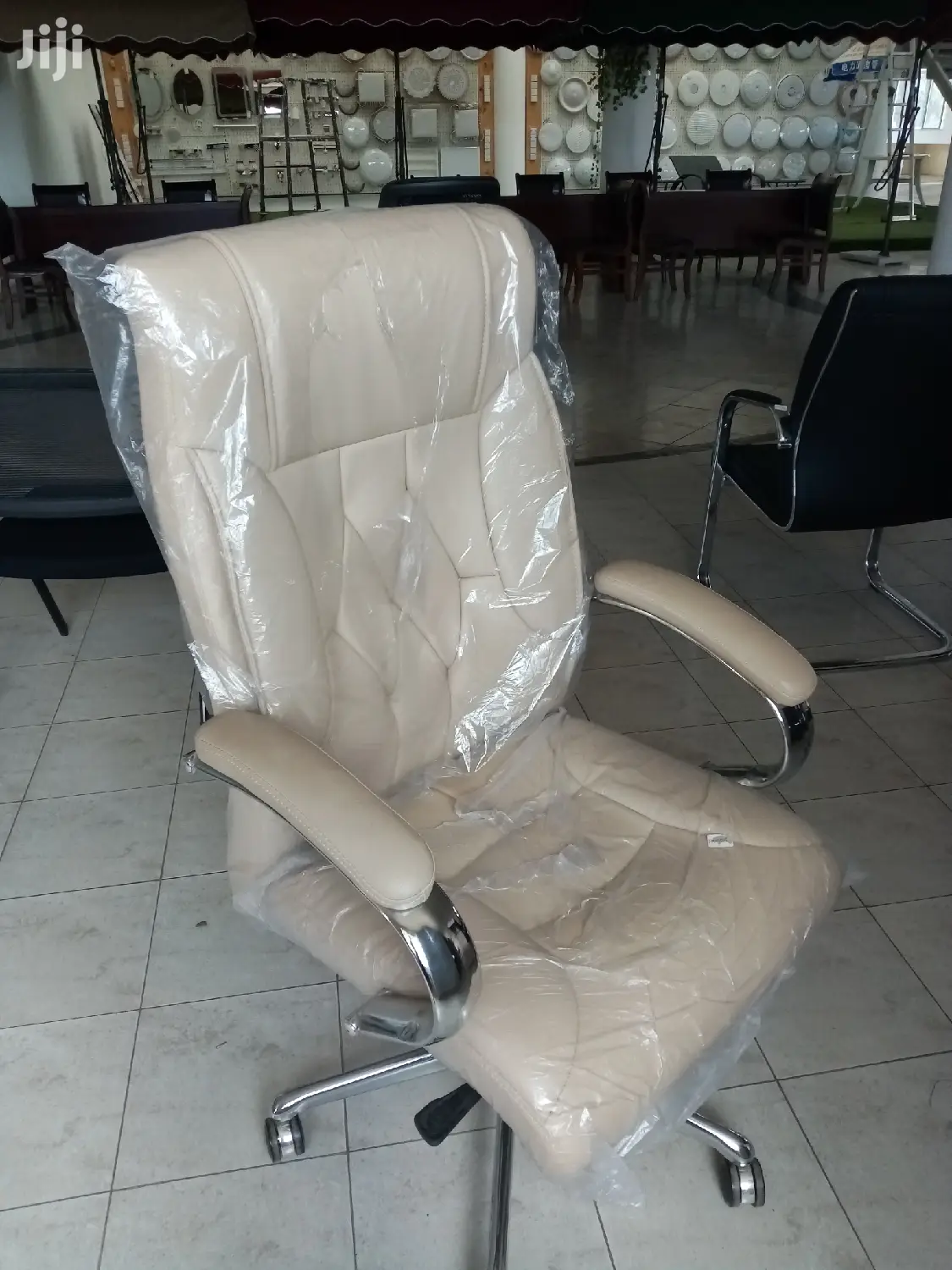 Exclusive Office Seat