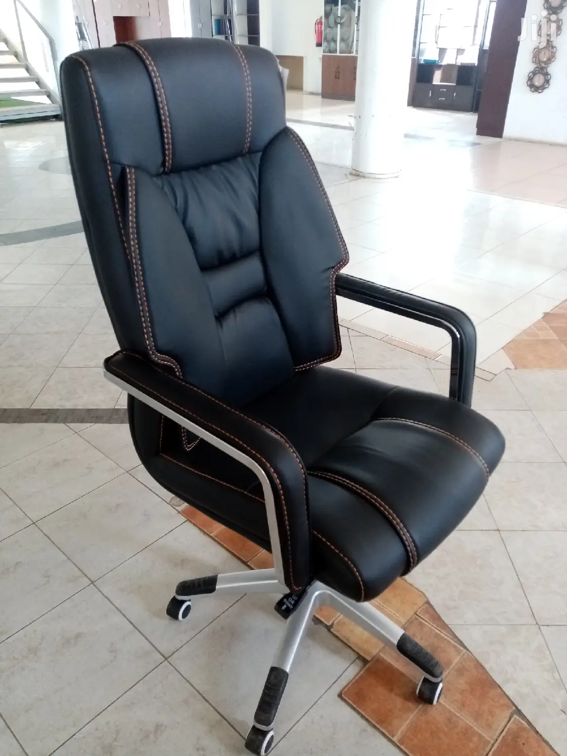 Executive Office Seat