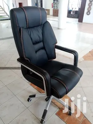 Executive Office Seat
