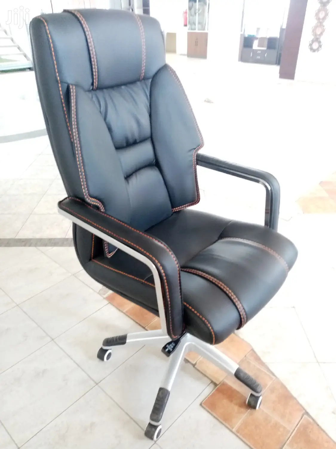 Executive Office Seat