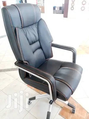 Executive Office Seat