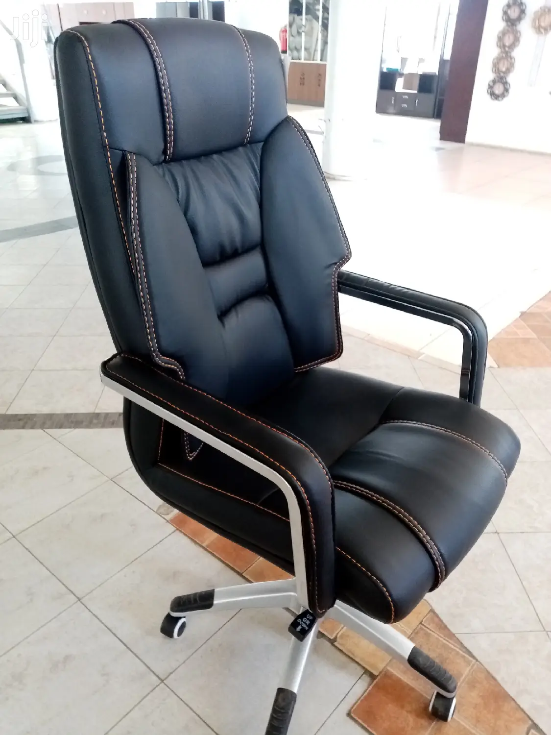 Exclusive Office Seat