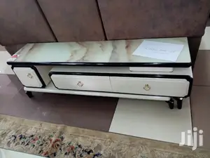 Extendable TV Stand
