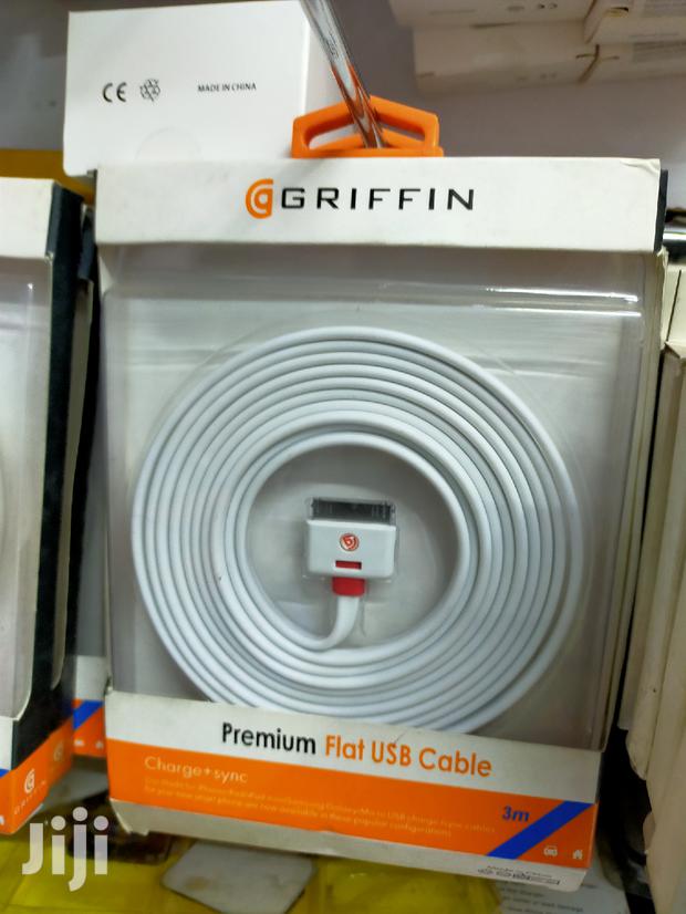 Original iPad Data/Charging Cable - main view