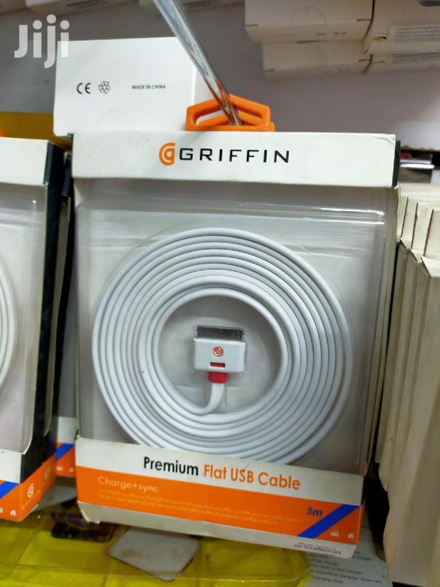 Original iPad Data/Charging Cable - thumbnail 3