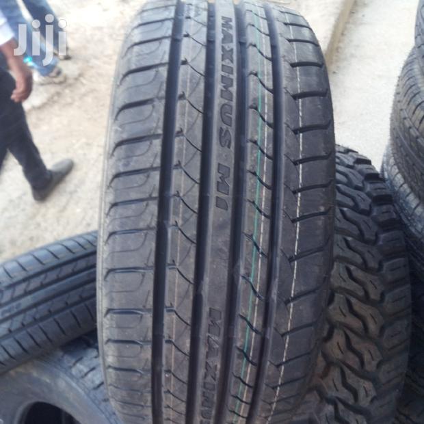 Tire Size 235/45r17 Maxtrek Tires - main view