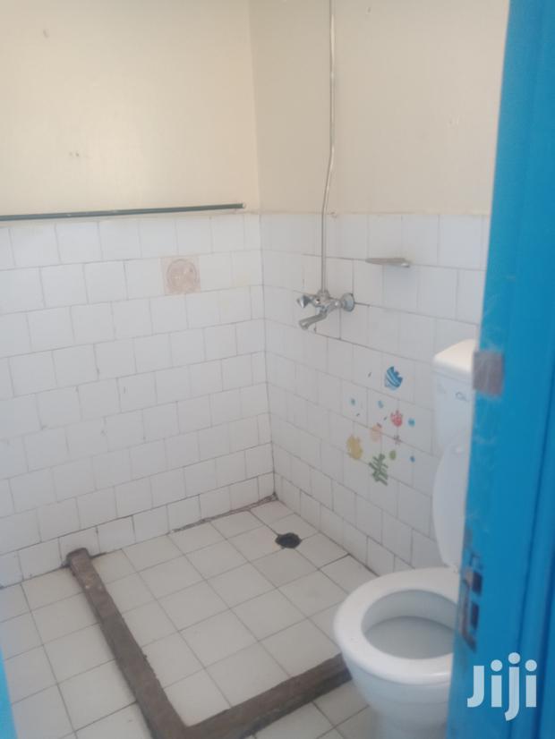 One Bedrooms Nairobi West - thumbnail 2